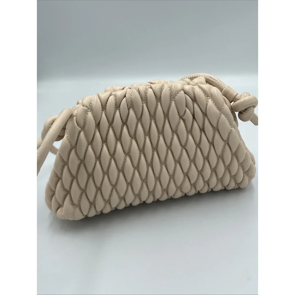Dumpling Bag Quilted Clutch Handbag Cloud‎ Crossbody Purse Fashion Beige